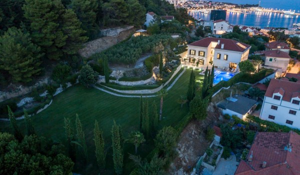 Luxury Villa Split with pool and gym - aerial view