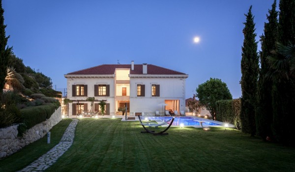 Luxury Villa Split with pool and gym - carefully maintained garden