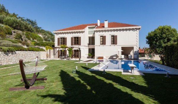 Luxury Villa Split with pool and gym - carefully maintained garden