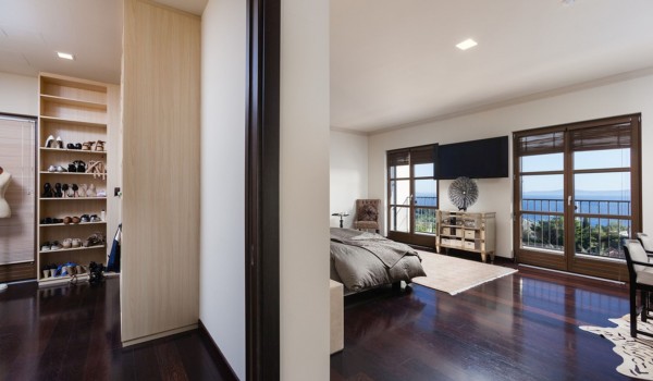 Luxury Villa Split with pool and gym - bedroom with walk in closet