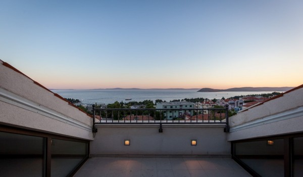 Luxury Villa Split with pool and gym - balcony with amazing sea view