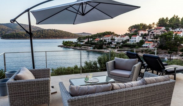 Rent a Korcula Luxury Villa with Private Pool, Private Parking and Wi-Fi