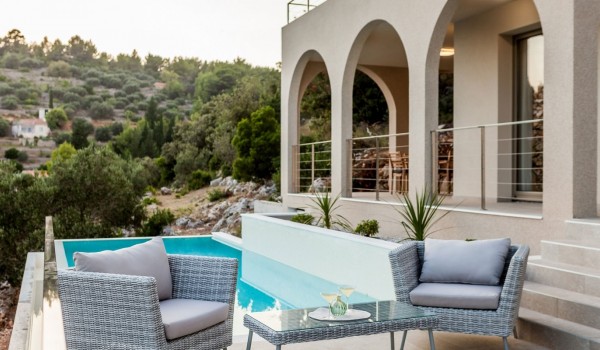 Rent a Korcula Luxury Villa with Private Pool, Private Parking and Wi-Fi