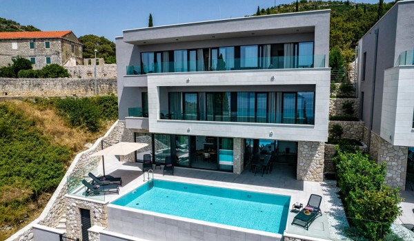 DUBROVNIK LUXURY VILLA with sauna, gym, and private pool