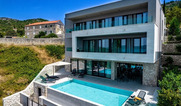 DUBROVNIK LUXURY VILLA with sauna, gym, and private pool