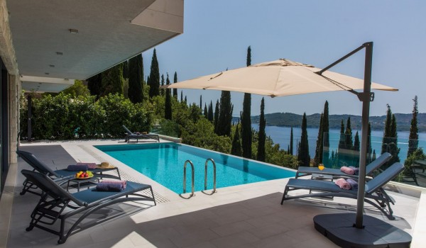 Dubrovnik Luxury Villa with private parking, sauna, and Wi-Fi