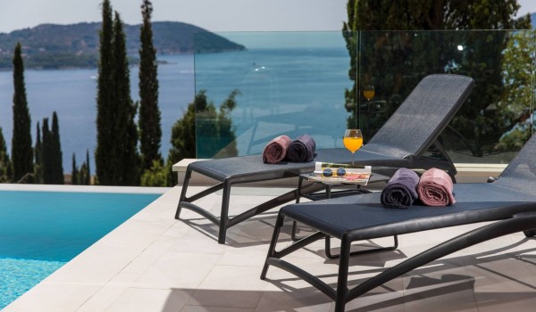 Dubrovnik Luxury Villa with private parking, sauna, and Wi-Fi