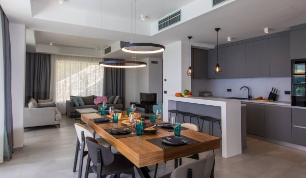 Dubrovnik Luxury Villa with private parking, sauna, and Wi-Fi