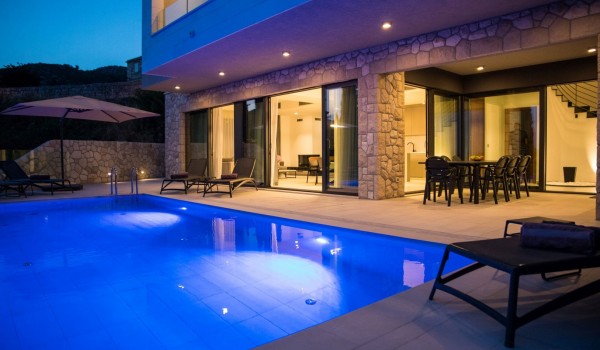 Dubrovnik Luxury Villa with private parking, sauna, and Wi-Fi