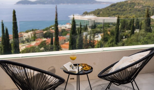 Dubrovnik Luxury Villa with private parking, sea view, and Wi-Fi
