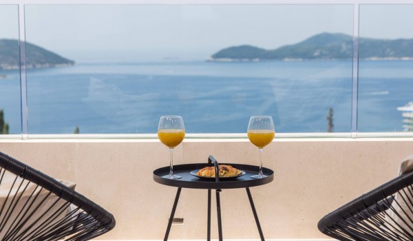 Dubrovnik Luxury Villa with private parking, sea view, and Wi-Fi