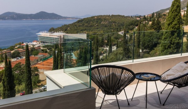 Dubrovnik Luxury Villa with private parking, sea view, and Wi-Fi
