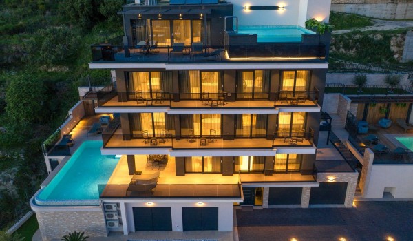 Luxusapartment Makarska Black Magic 1 mit Pool, Fitnessraum und Sauna