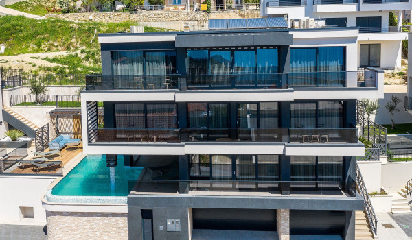 Luxury villa Makarska Black Magic with heated pool and jacuzzi