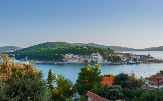 3 красивые виллы у моря - Рогозница