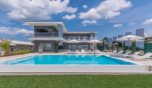 Luxusvilla Nimai Luce mit Pool in Istrien
