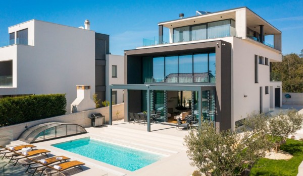 Luxury Villa Idria Sea and View with private heated hydro massage pool, balcony, patio with loungers and terrace with electronic pergola system