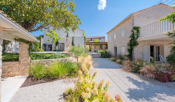 Private property of luxury holiday villa Deluxe Manor Baderna with landscaped gardens