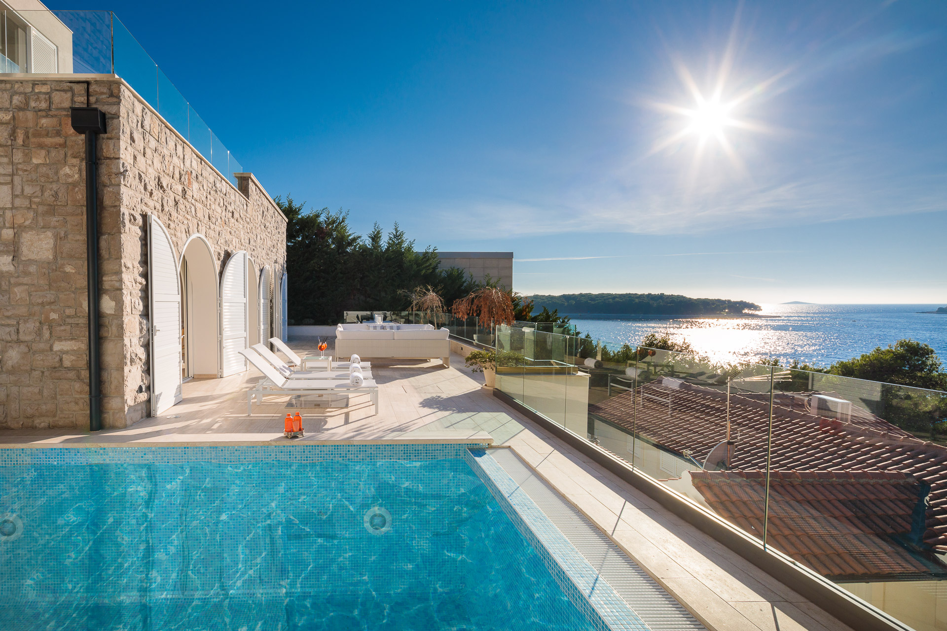 PRIMOSTEN LUXURY VILLAS - Luxury Villa Primosten Glamour with the pool, gym and sauna at the beach in Primosten