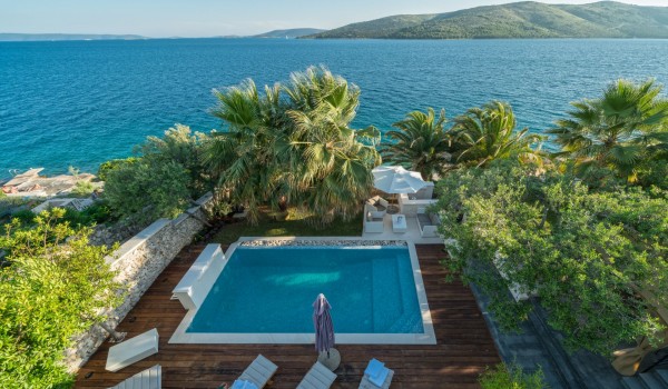 Luksuzna vila Sunshine Trogir s bazenom na plaži