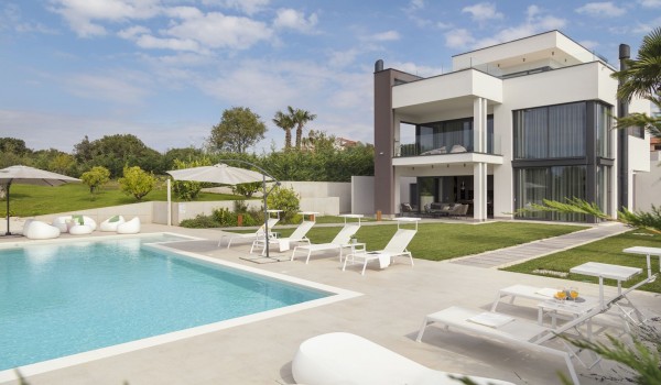 PULA LUKSUZNE VILLE - Luksuzna Villa Deluxe Pula s bazenom
