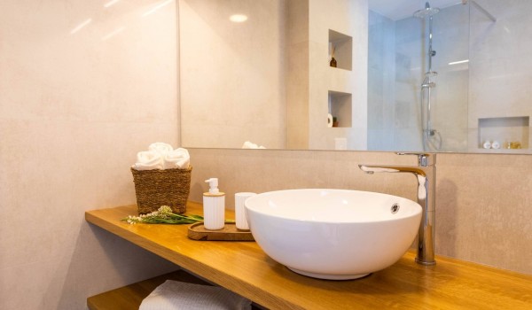 Modern bathroom with sanitary elements in Dubrovnik luxury villa Crystal Palace for vacation with family and friends.