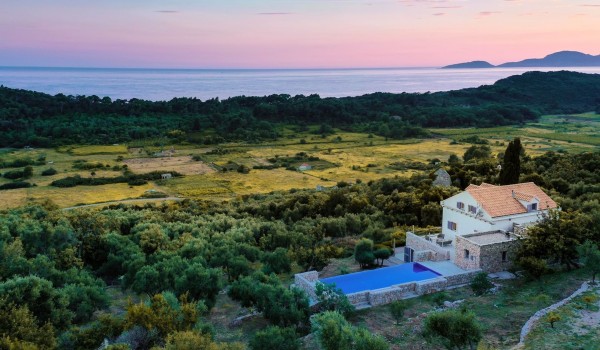 Luxury family villa Aromatica with private terrace and pool for vacation and rent