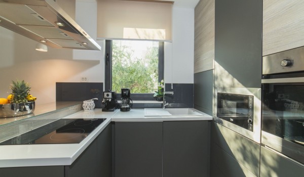 Fully equipped kitchen in a Croatia luxury villa for vacation and rent in Trogir