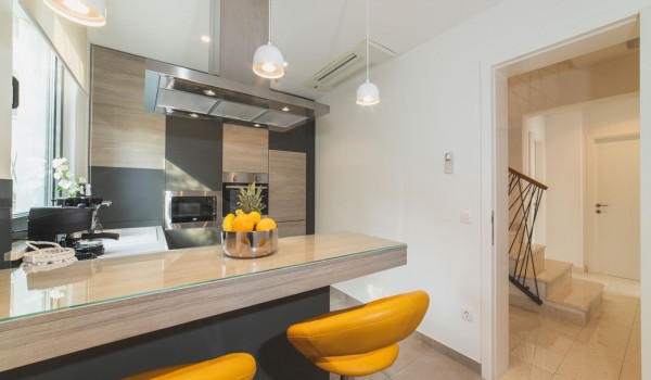 Fully equipped kitchen in a Croatia luxury villa for vacation and rent in Trogir