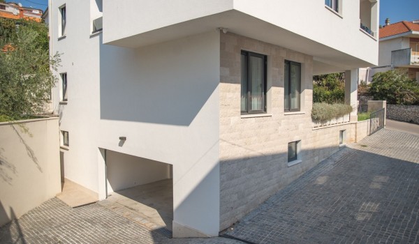 Croatia Luxury vacation villa Trogir 3 with private pool and parking on Ciovo