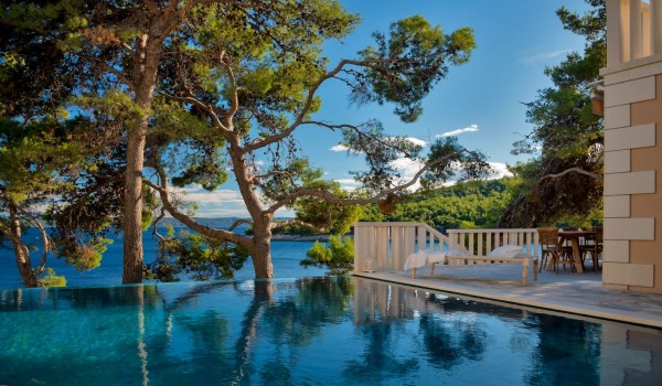 Luksuzna vila Brac Bliss s bazenom na plaži