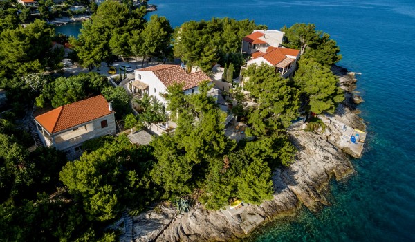 Panoramic view of a Croatia luxury villa for rent on the island of Brač, in the town of Sumartin