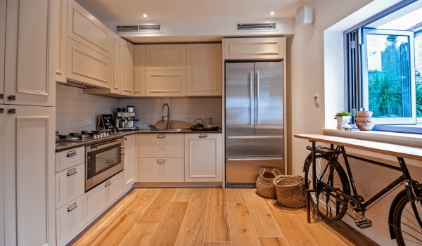 Fully equipped kitchen of a luxury villa Brač for rent and vacation in Sumartin