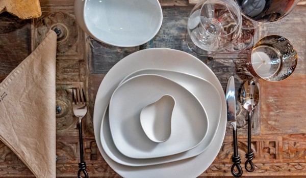 A view of the luxuriously set table in the dining area in the private luxury villa Brač
