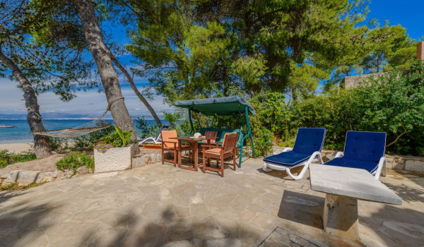 Luxury villa Beach House Mutnik with pool