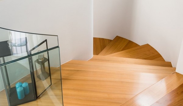 The fenced spiral staircase of the Brela Pride family vacation villa in Brela by the sea