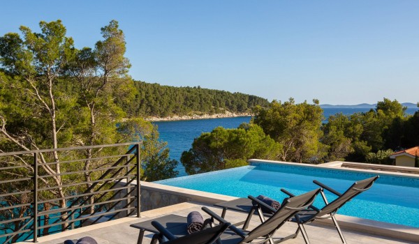 Luksuzna vila Brac Sea Horizon s infinity bazenom uz more