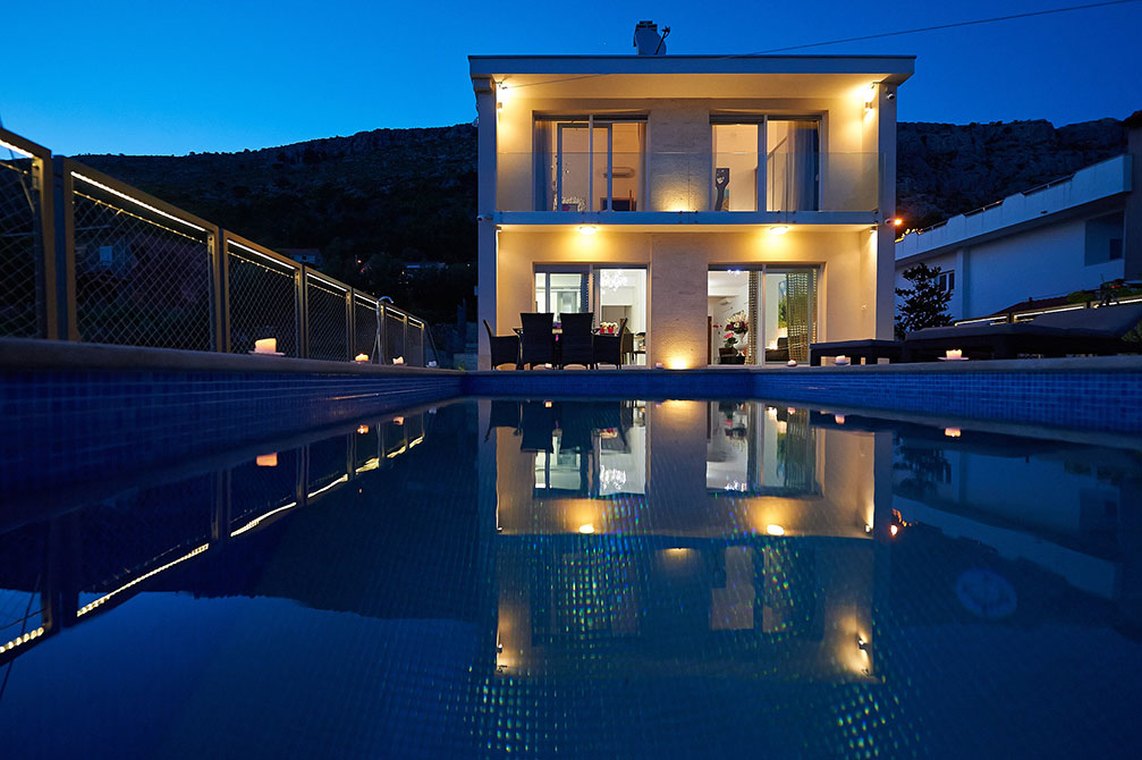 SPLIT LUKSUZNE VILLE – Luksuzna Villa Inspiration Split s grijanim bazenom, teretanom i saunom u Splitu 