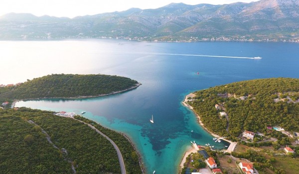 The bay and beaches next to the luxury villa Korcula Prestige on the island of Korčula