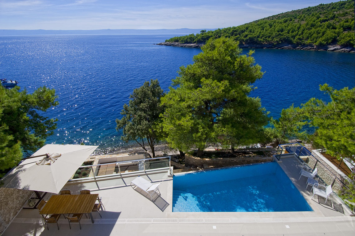 BRAČ LUXURY VILLAS – Luxury Villa My Dream with the heated pool and jacuzzi by the sea in Sumartin