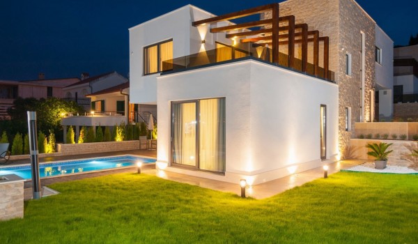 Luxury villa Trogir 2 with pool at the beach