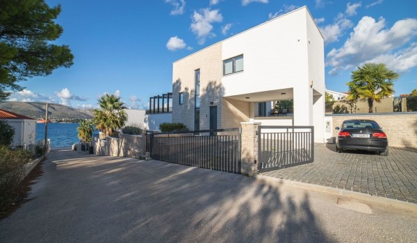 Croatia luxury seafront villa Trogir 2 with private pool, sauna and gym on Ciovo for vacation with friends or family