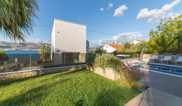 Croatia luxury seafront villa Trogir 2 with private pool, sauna and gym on Ciovo for vacation with friends or family