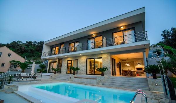 Croatian luxury holiday Dubrovnik villa Grandiosa with concierge service and private pool with total privacy
