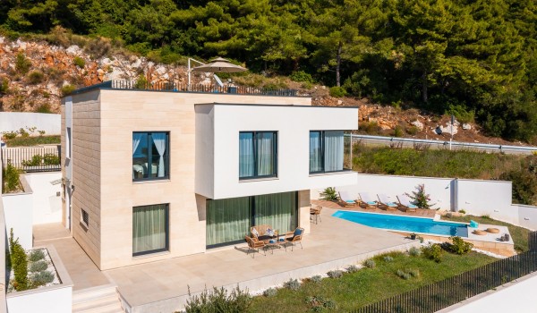 Daily picture of Makarska pet-friendly luxury villa Azul with private pool.
