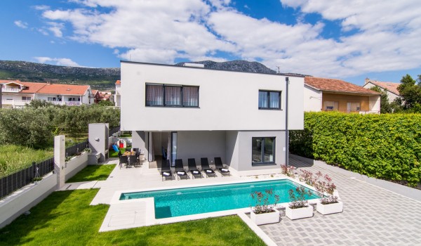 Luxusvilla Split Lady 2 mit Pool in Meeresnähe