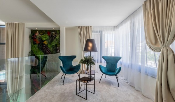 Seating area in the first-floor hallway of the luxury vacation villa Papillon in Split with total privacy