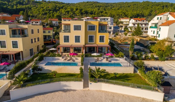 Luxury beachfront villa Ciovo Joy 3 with private pool and parking on Ciovo with total privacy