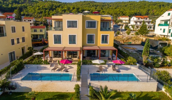 Luxury beachfront villa Ciovo Joy 3 with private pool and parking on Ciovo with total privacy