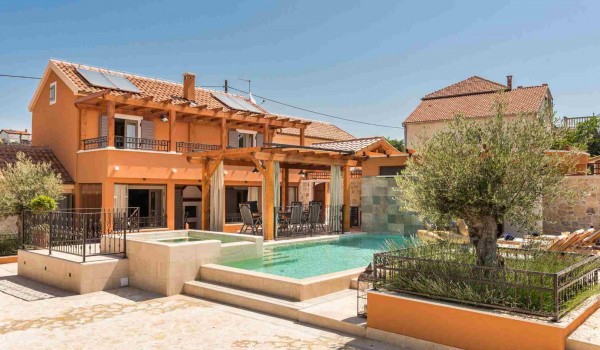 Croatian luxury villa Finessa Skradin 1 for vacation and rent with private pool, jacuzzi, sauna and private garden
